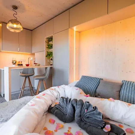 Kutica Zc Apartamento Horne Hamre